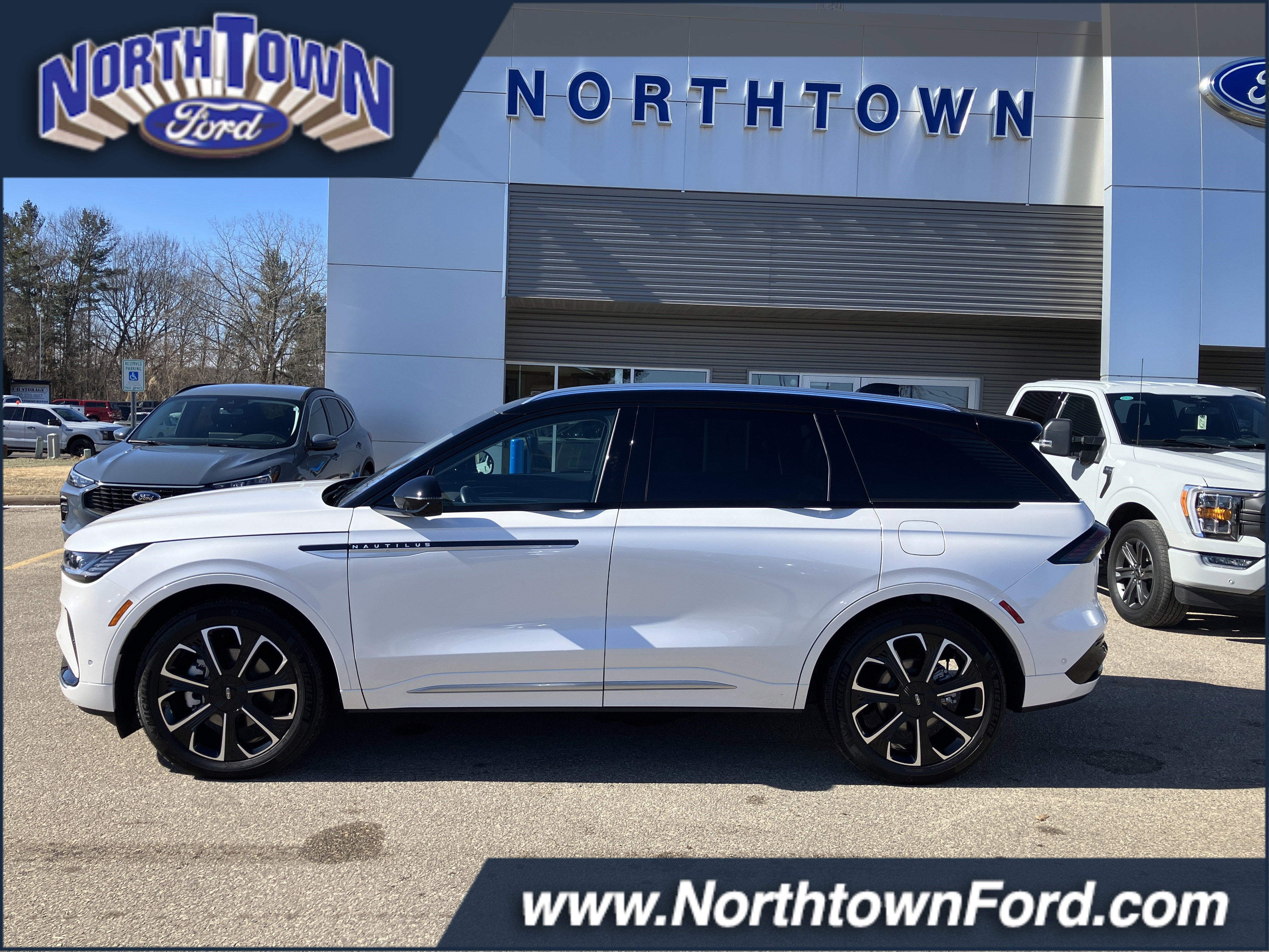 2024 Lincoln Nautilus Reserve