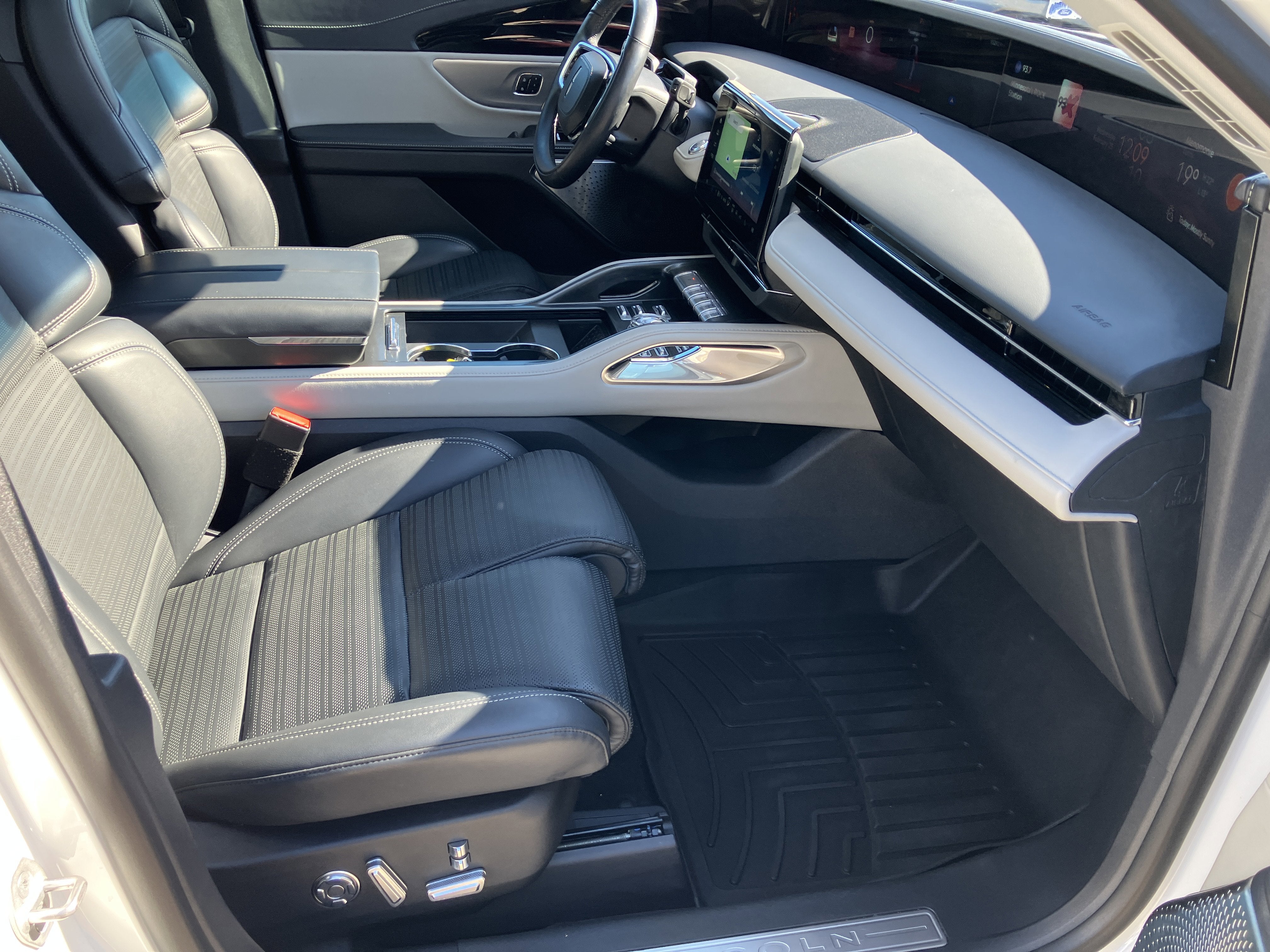 2024 Lincoln Nautilus Reserve