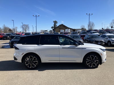 2024 Lincoln Nautilus Reserve