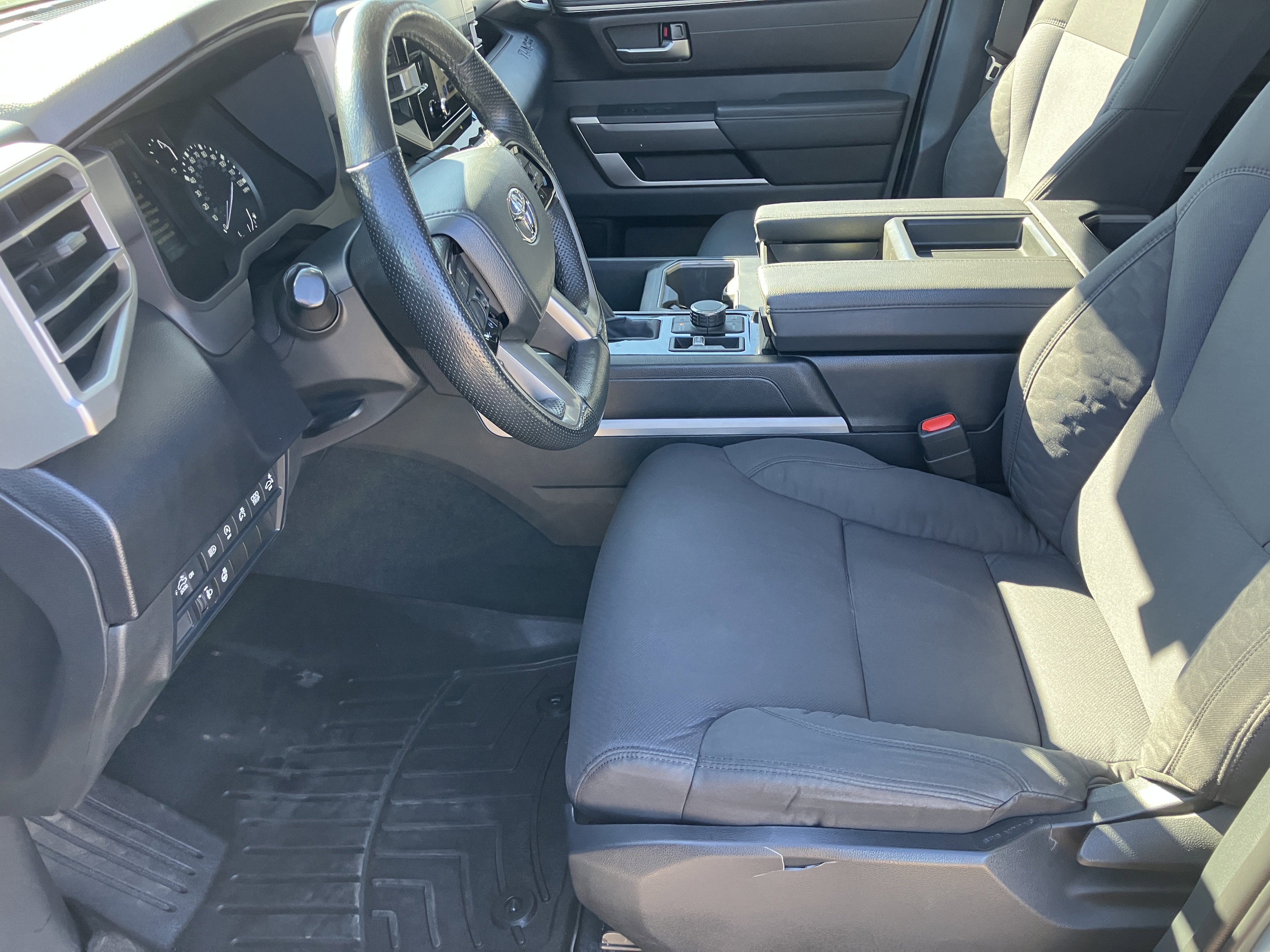 2022 Toyota Tundra 4WD SR5