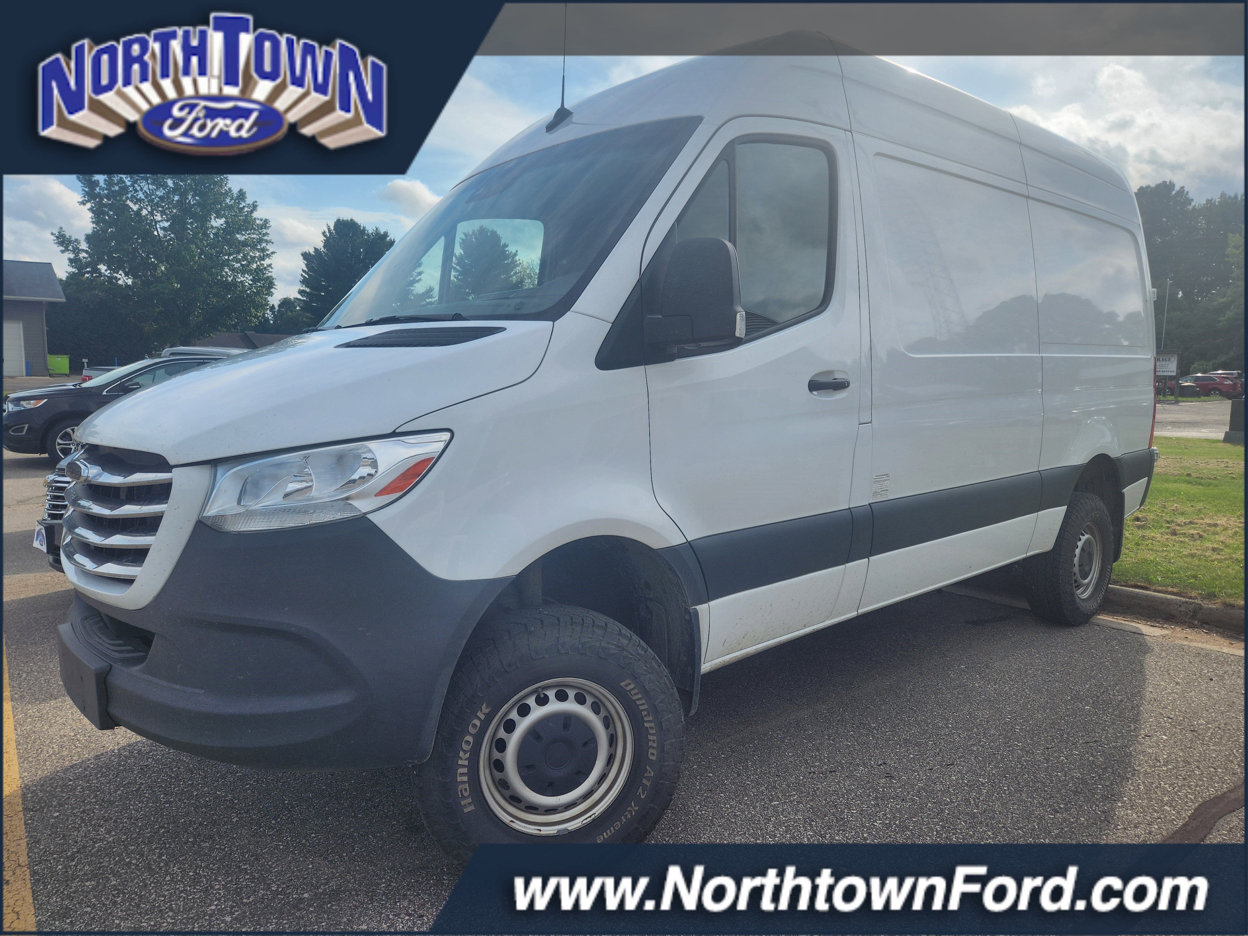 2019 Freightliner Sprinter Crew Van Base