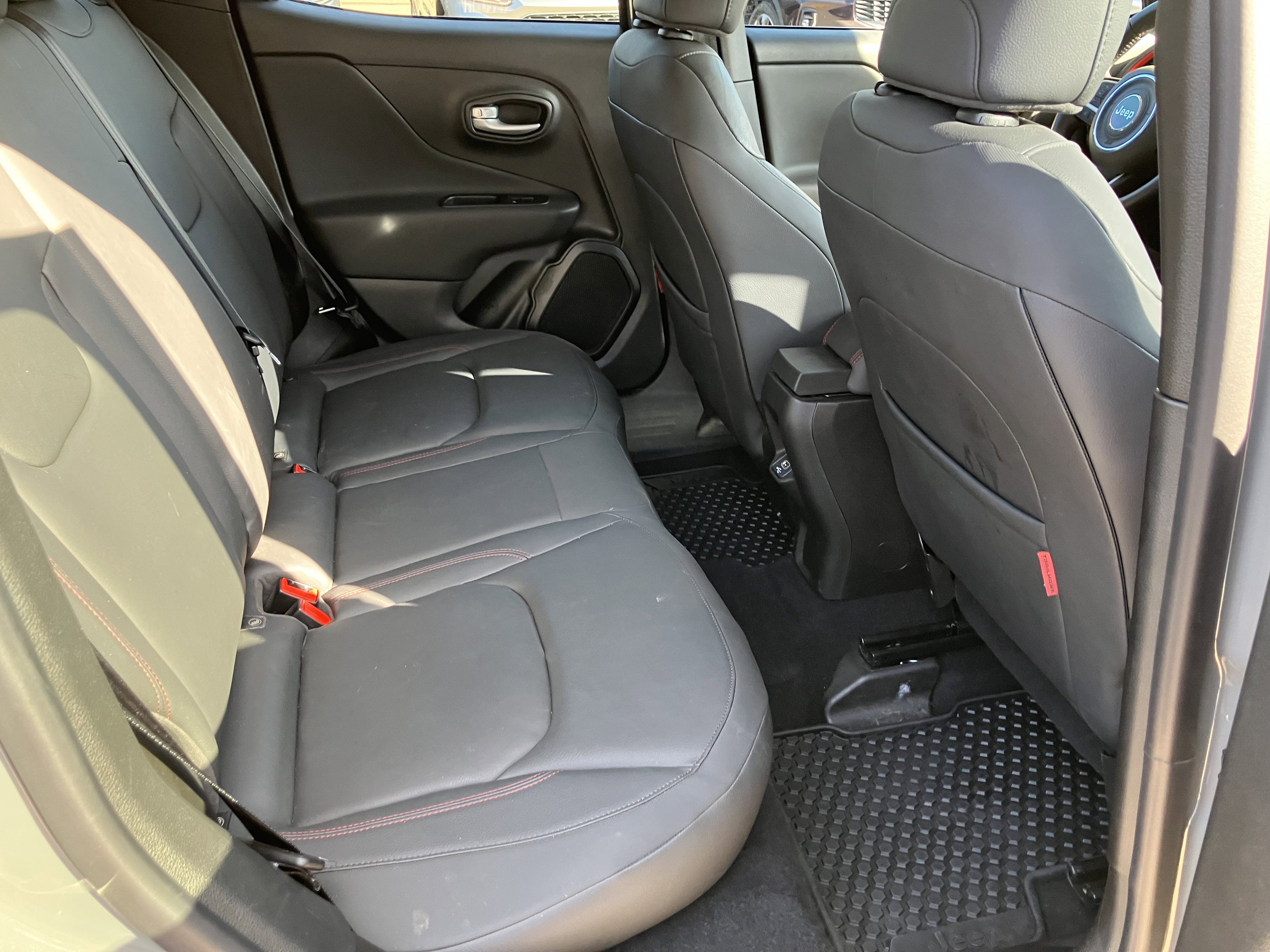 2023 Jeep Renegade Trailhawk