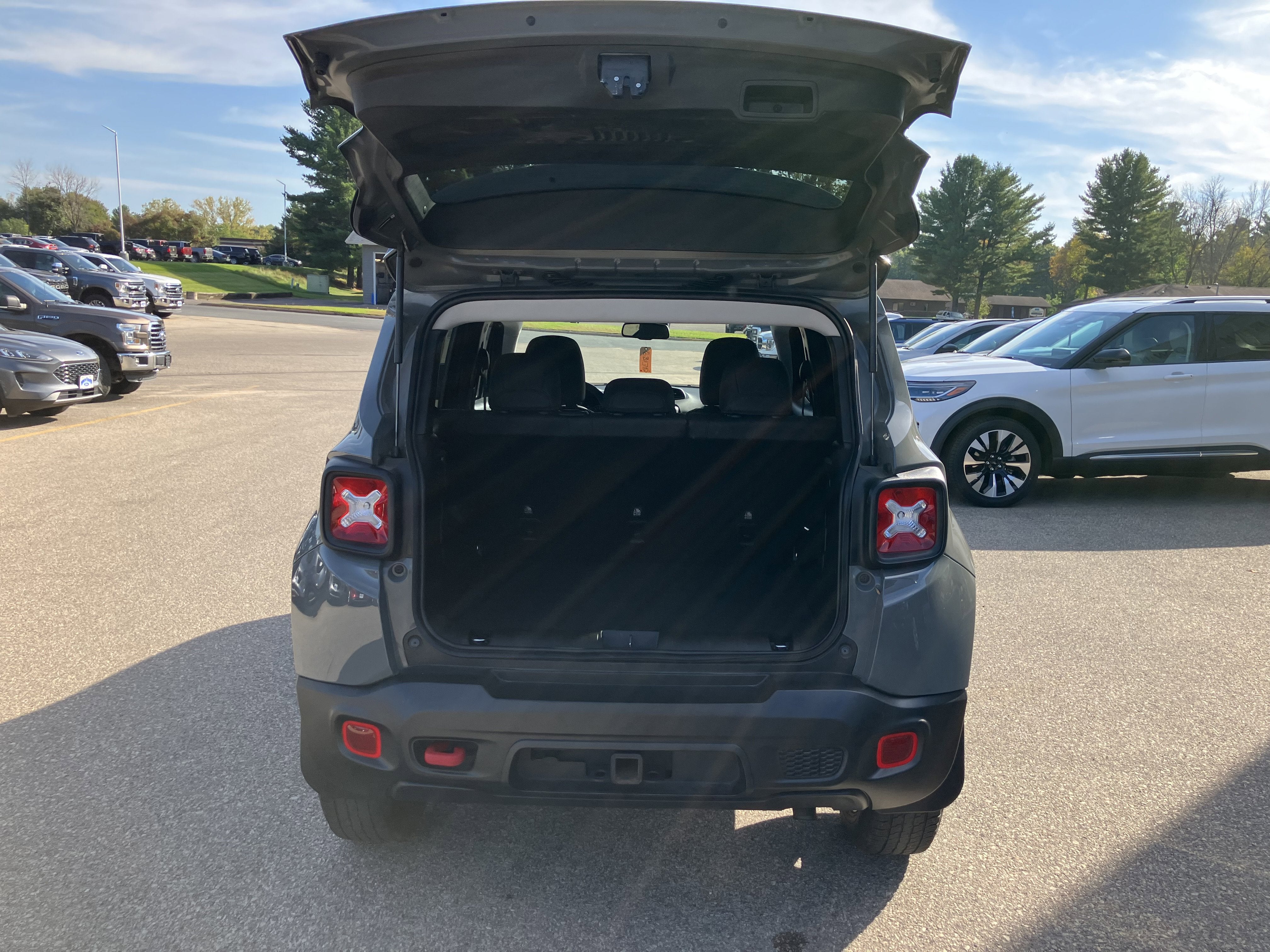 2023 Jeep Renegade Trailhawk